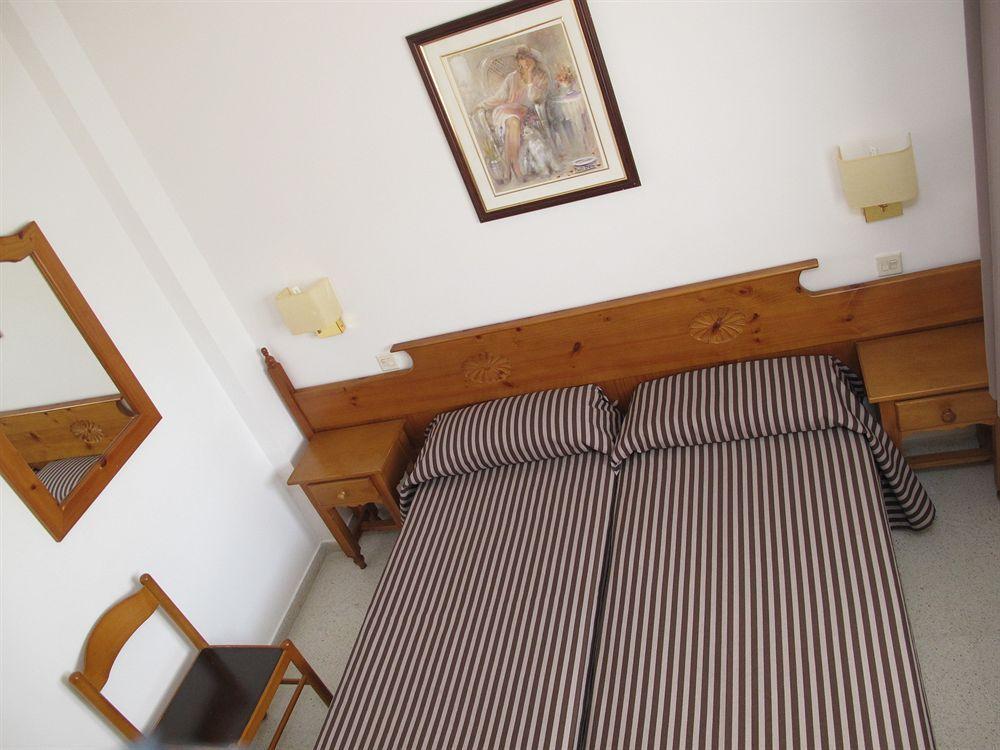 Apartamentos Santi Lloret de Mar Esterno foto