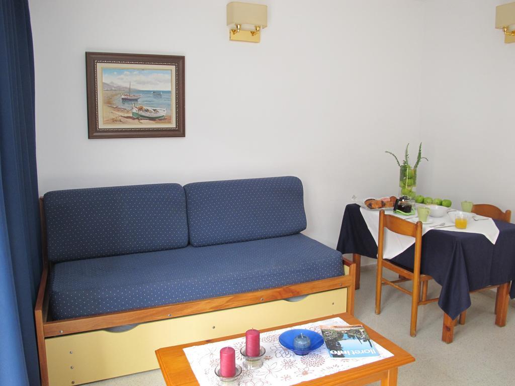 Apartamentos Santi Lloret de Mar Camera foto